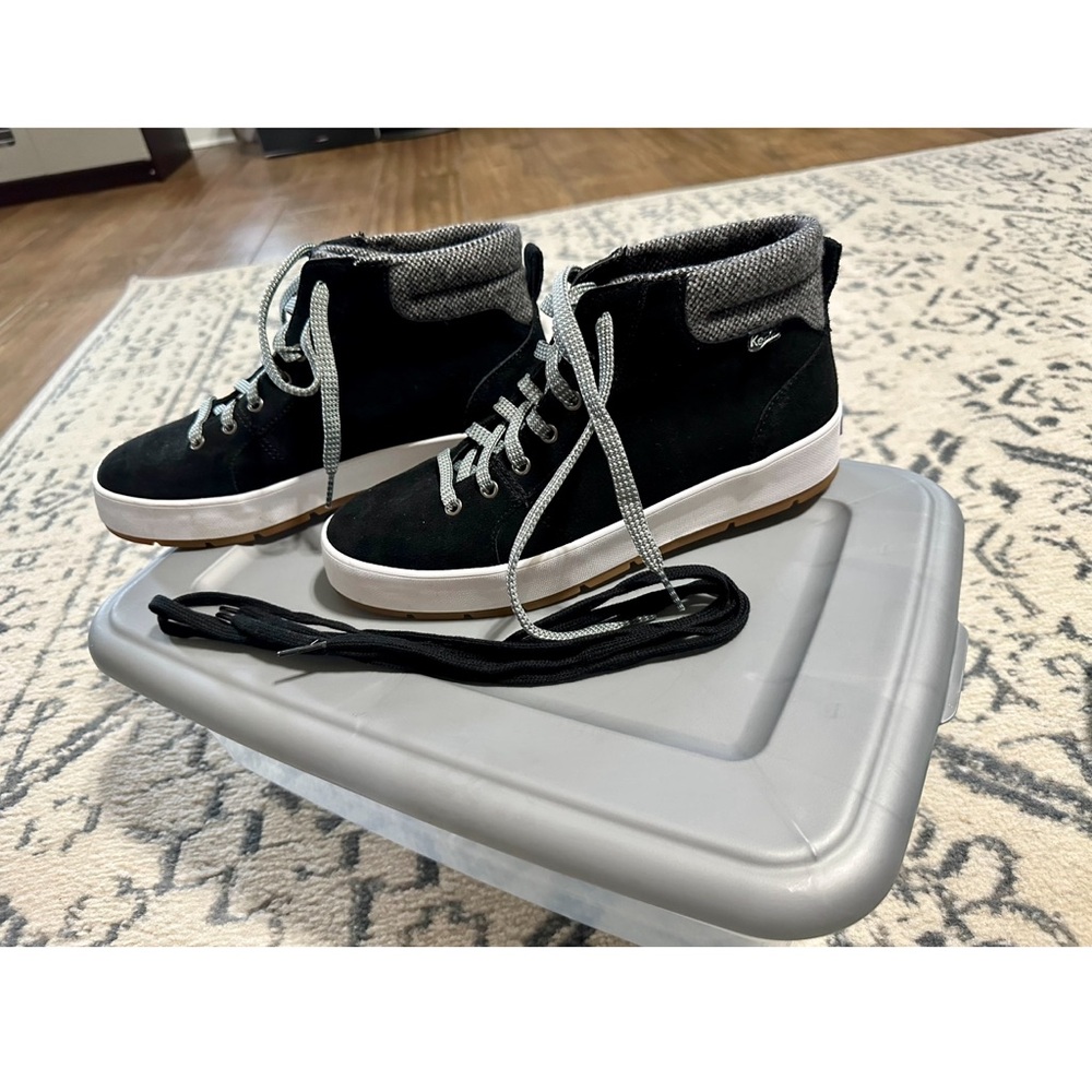 Keds women’s black sneaker boot size 9